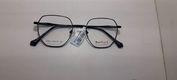 Woman's Eye Glasses